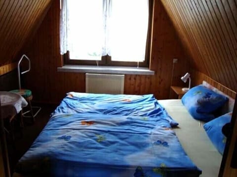 2 bedrooms, cribs/infant beds, free WiFi, bed sheets