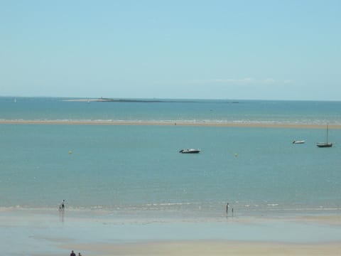 Beach nearby, sun loungers