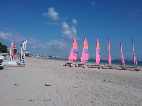 Beach nearby, sun loungers