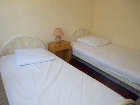 2 bedrooms, iron/ironing board, WiFi, wheelchair access