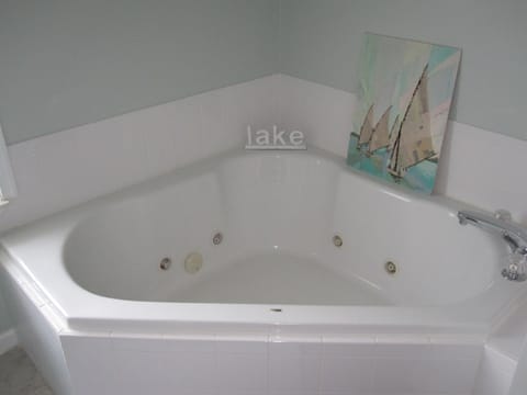 Master Bedroom whirlpool bath