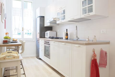 The kitchen: well-equipped