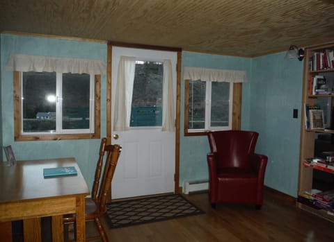 Reading corner with plenty of books and games to play if the weather is rainy.