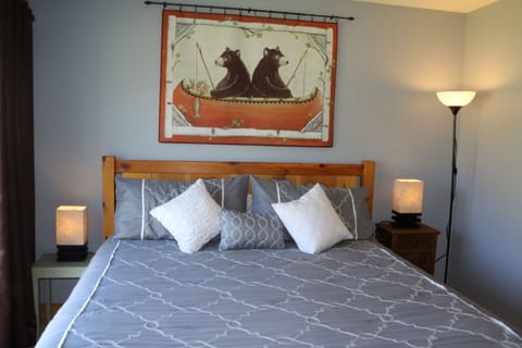 Master bedroom (King)