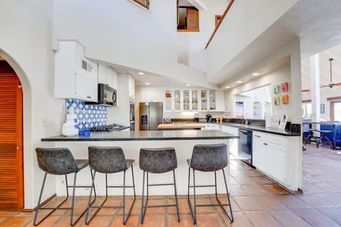 Kitchen Peninsula Seating