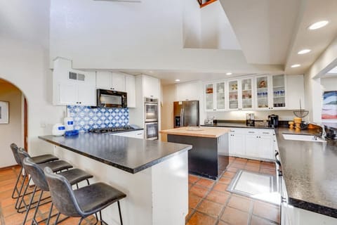 Large Kitchen with New Appliances, Gas Range, Double Oven