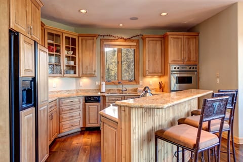 Kitchen with Viking appliances