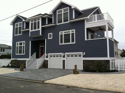 Gorgeous House in Beach Haven. NJ
Please also see our sister Property - 670280