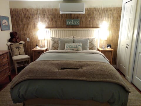 1 bedroom, premium bedding, iron/ironing board, WiFi