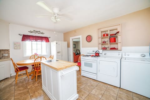 Kitchen with washer and dryer