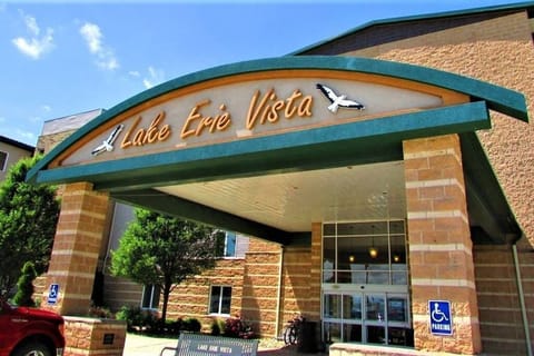 4699 Lake Rd E

440-479-4531