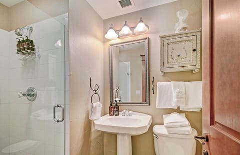 Jetted tub, hair dryer, heated floors, towels