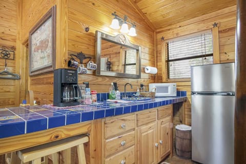 Extras in the kitchenette include complementary snacks and beverages...and don't forget your fresh farm breakfast every morning!