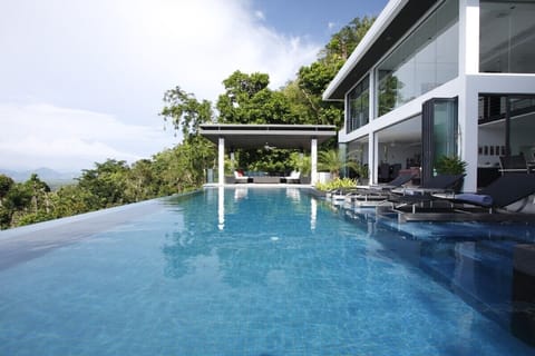 Outdoor pool, an infinity pool