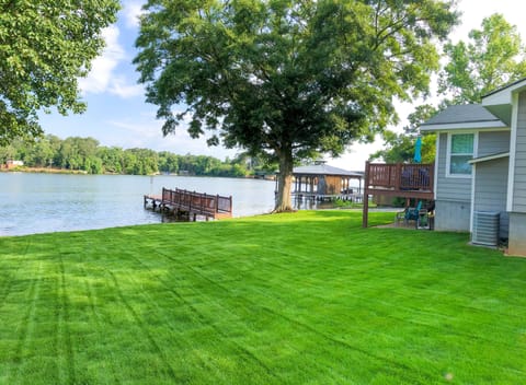 The perfect spot for you to enjoy lawn games and a picnic by the lake!