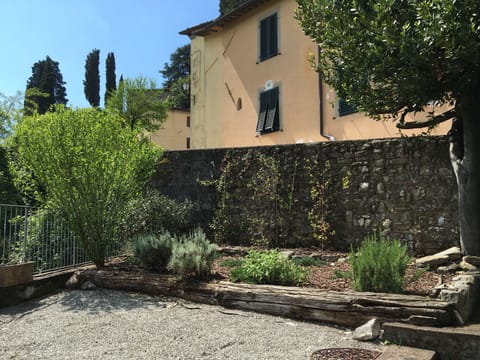 The herb garden (perfect for cooking), looking back towards the town.
