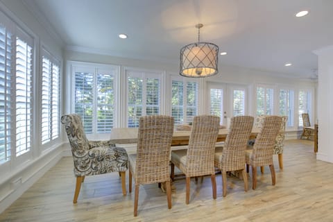 Comfort and abundant seating in the bright and open dining area