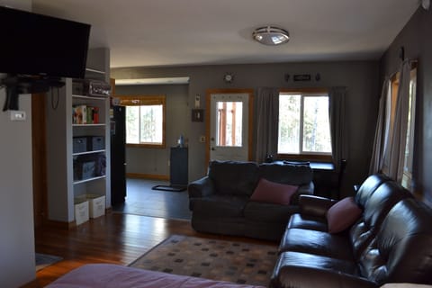 TV and sitting area
