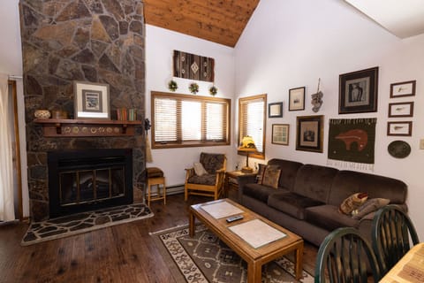 Top floor unit with cathedral ceiling.