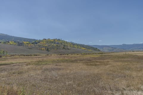 Exterior - Wide open spaces surrounding this complex.