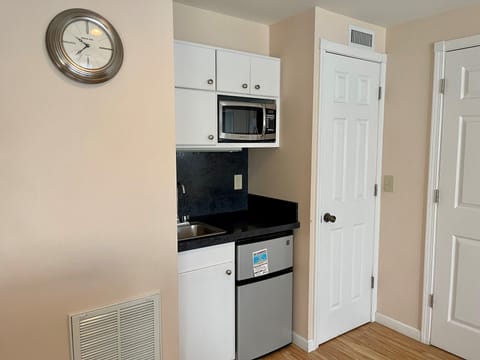 Fridge, microwave, dishwasher, highchair