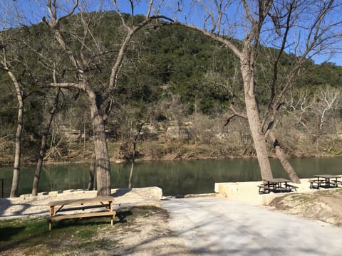 Walkway leading to the Guadalupe. River is only 50 yards away.