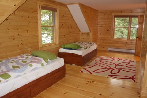 4 bedrooms, desk, travel crib, free WiFi