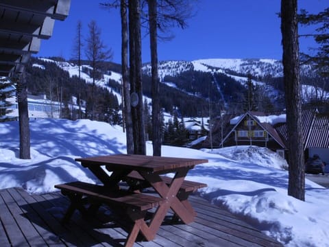 Nice deck with great views!