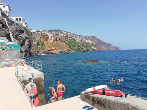 Hervorragender Blick über den Yachthafen von Funchal Eigentumswohnung in Funchal
