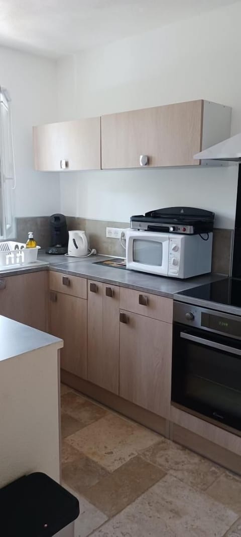 Microwave, oven, coffee/tea maker, toaster