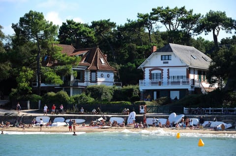 Beach nearby, sun loungers