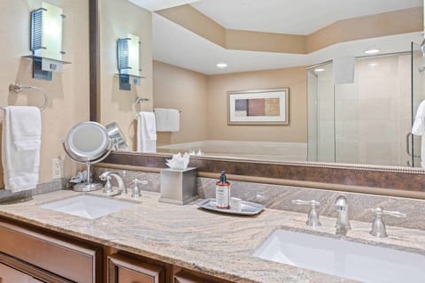 Suite Bathr-separate shower and tub, toilet and double sink
