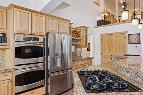 Kitchen - Gas Range and Double Oven