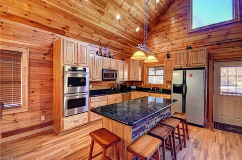 Fully equipped kitchen.