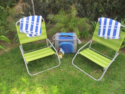 Your vacation rental comes with beach chairs, towels, cooler and bottle of wine!