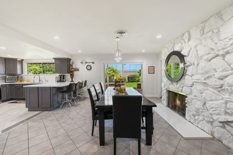 Dining table over see back yard.