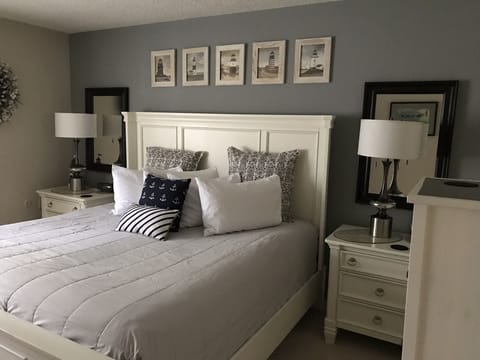 Master Bedroom - King Bed
