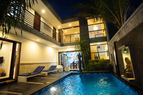 VILLA AT NIGHT.