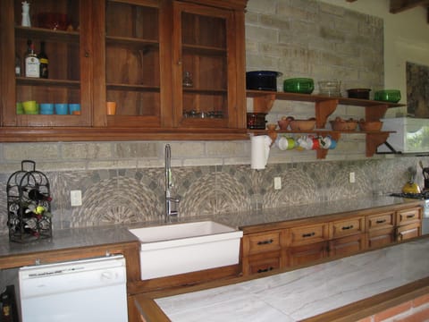 The kitchen. La Cocina.