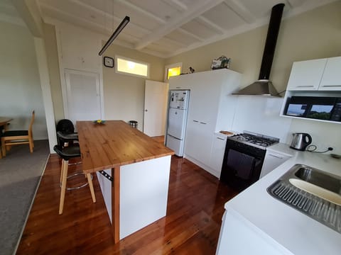 North kitchen from entrance door