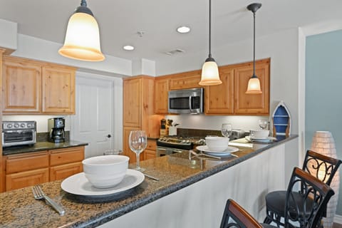 Convenient breakfast bar