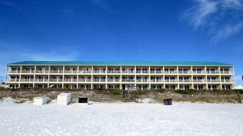 Condo located directly on the Gulf of Mexico