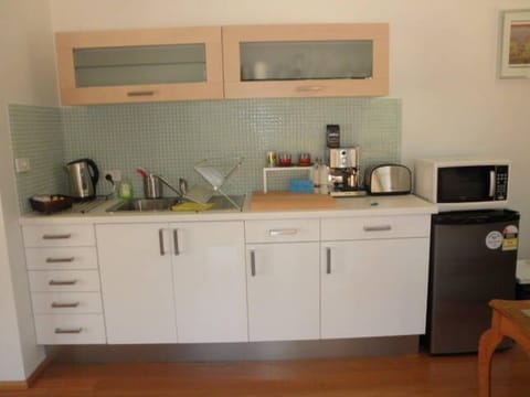 Fridge, microwave, coffee/tea maker, electric kettle