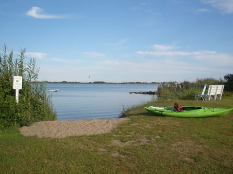 Beach nearby, sun loungers