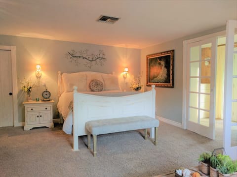 Very quiet and peaceful Master Bedroom
