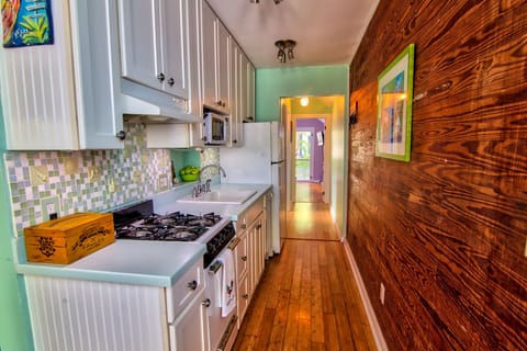 Fully appointed kitchen w/ dishwasher, microwave, disposal. Spotless!