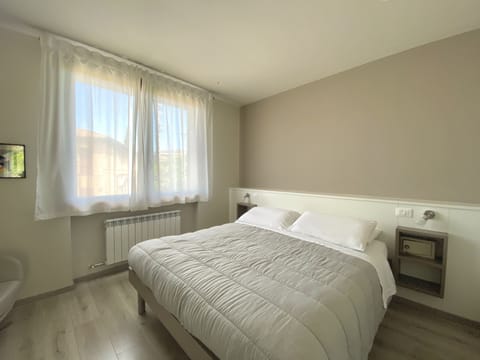 2 bedrooms, in-room safe, free WiFi, bed sheets