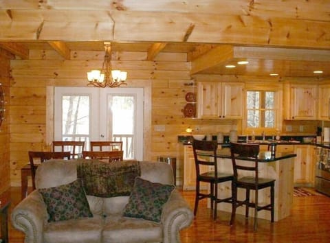 Livingroom, dinning and kitchen