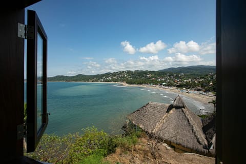 Beach nearby, sun loungers, beach towels