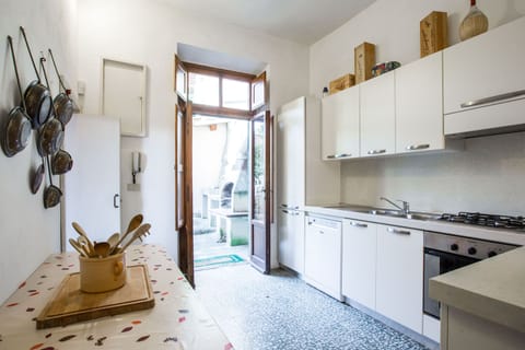 The kitchen and the BBQ